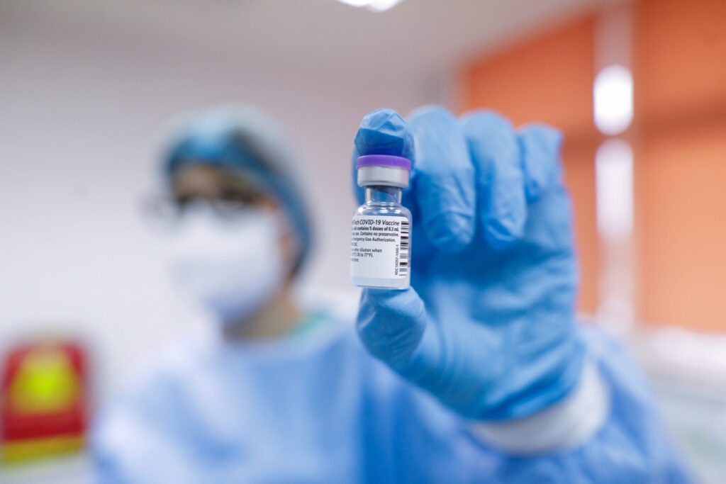 Medicul Adrian Marinescu a recunoscut! Aceasta este singura soluţie reală pentru întoarcerea la viaţa normală