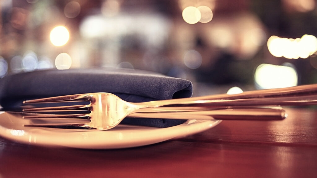 HoReCa, la limită în 2025. Creșterea TVA poate prăbuși din nou industria