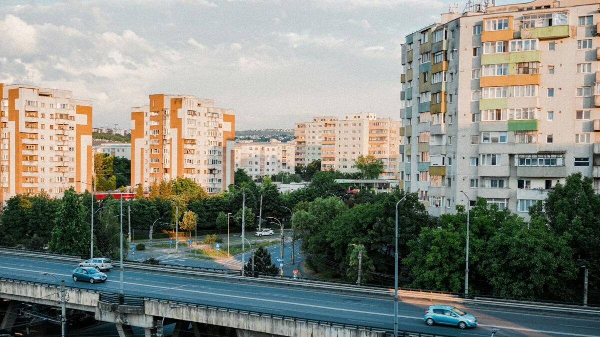 Obligație pentru proprietari și chiriași la bloc. Plătești chiar dacă nu consumi. Se trece la întreținere